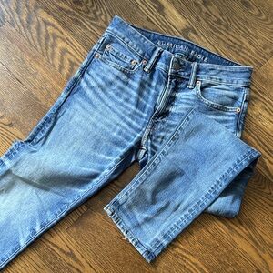 LIKE NEW! American Eagle Outfitters-Slim Straight Jeans